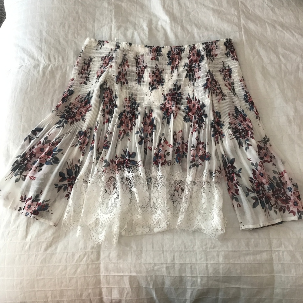 White Floral Off the Shoulder Long Sleeve Shirt